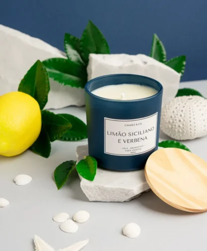 Vela Perfumada Limão Siciliano e a Verbena Candle & Co. 200g - Imagem 2