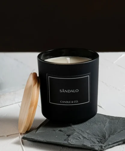Vela Perfumada Sândalo Candle & Co. 200g