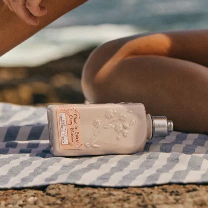 Loção Hidratante Corporal Flor de Cerejeira L'Occitane En Provence 250ml - Imagem 3