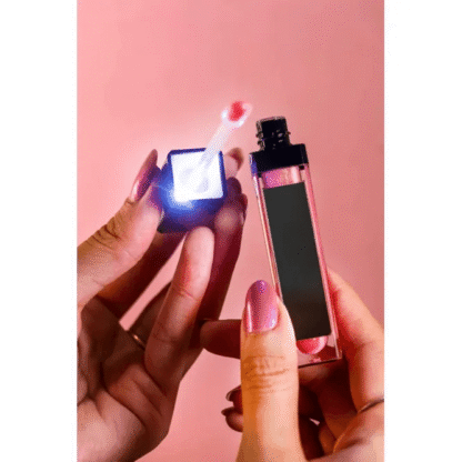 Gloss Labial com Led Alice Academy - Imagem 2